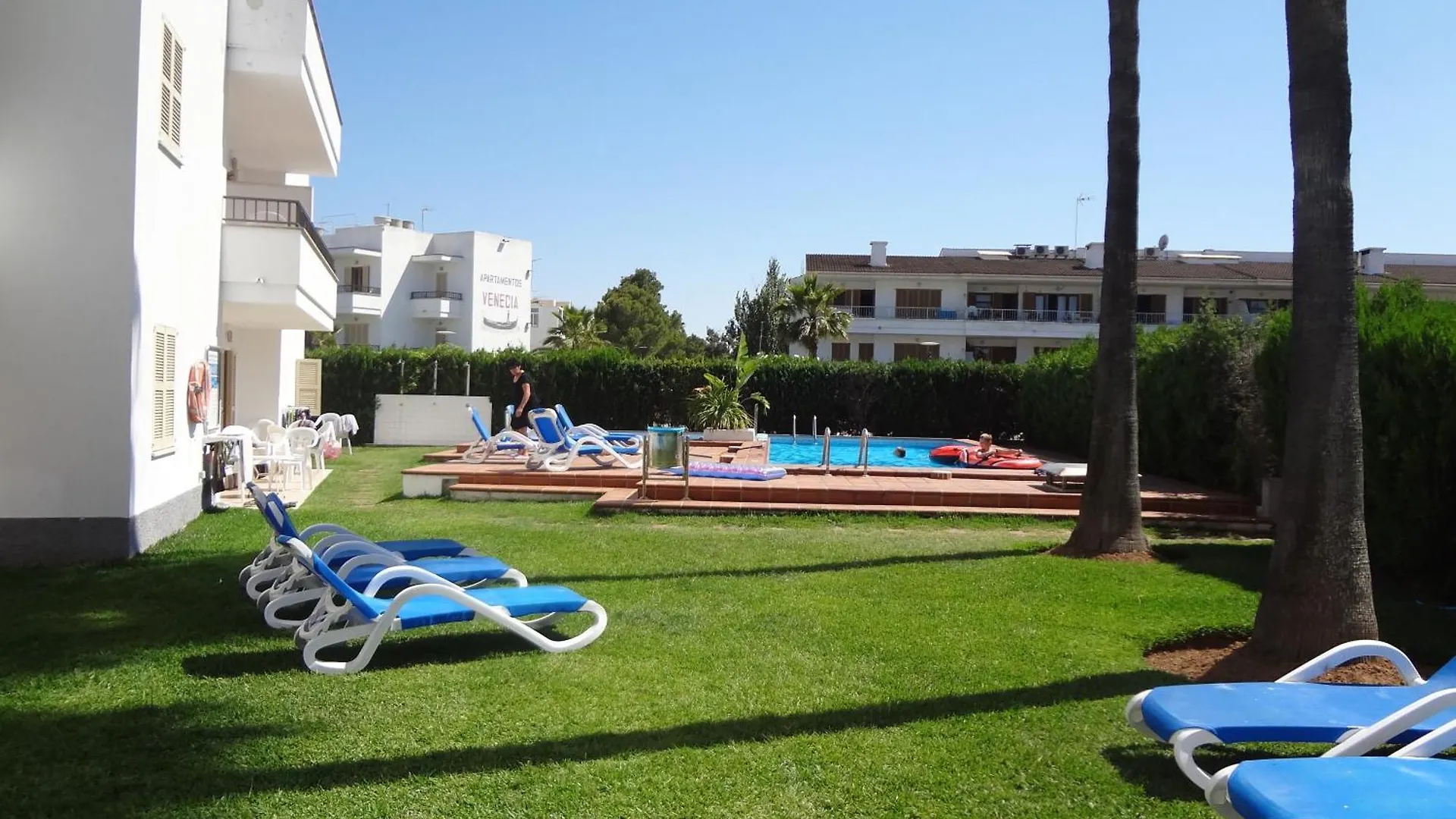 Venecia Apartments location